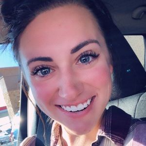 Meet your Posher, Maegan